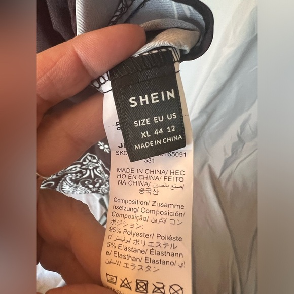 Black Handkerchief top - Picture 6 of 13